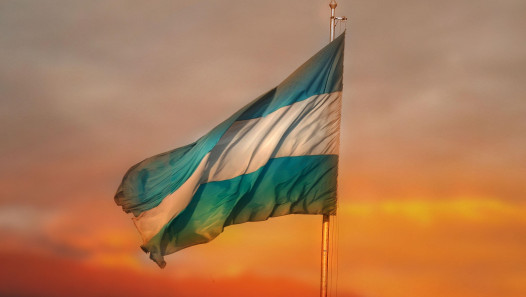 imagen Invitación a izamiento de la Bandera Nacional y celebración por el 25 de mayo