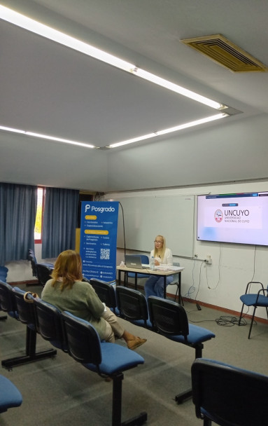 imagen Defensa de tesis de Maestría Prof. María Vanesa RÍOS