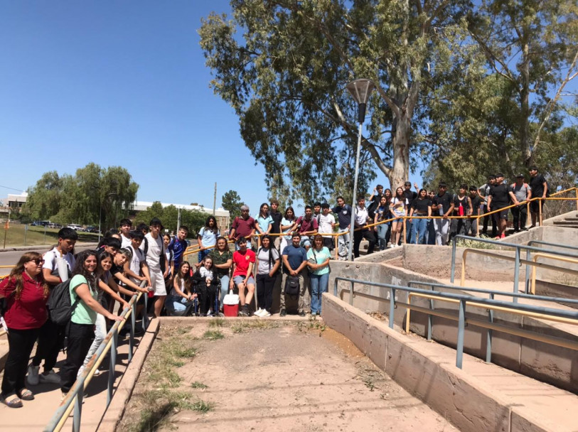 imagen FFyL en territorio: Estudiantes de intercambio realizaron una actividad intercultural en una escuela secundaria de Lavalle