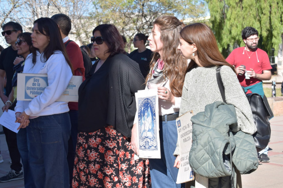 imagen Mendoza marchó por el cumplimiento de la Ley de Financiamiento Universitario