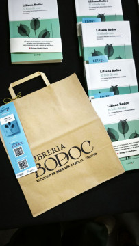 imagen La jornada concluyó con audiovisuales que tomaron frases del libro y con un anuncio alentador: habrá un segundo y un tercer volumen, ya que exalumnos de sus talleres de todo el país comenzaron a enviar materiales para sumarse a la obra colectiva.