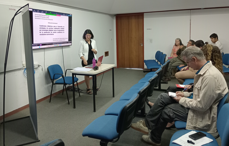 imagen Defensa de tesis de la Prof. Mariana Belén OCAMPO, de la carrera de posgrado "Doctorado en CIENCIAS DE LA EDUCACIÓN "