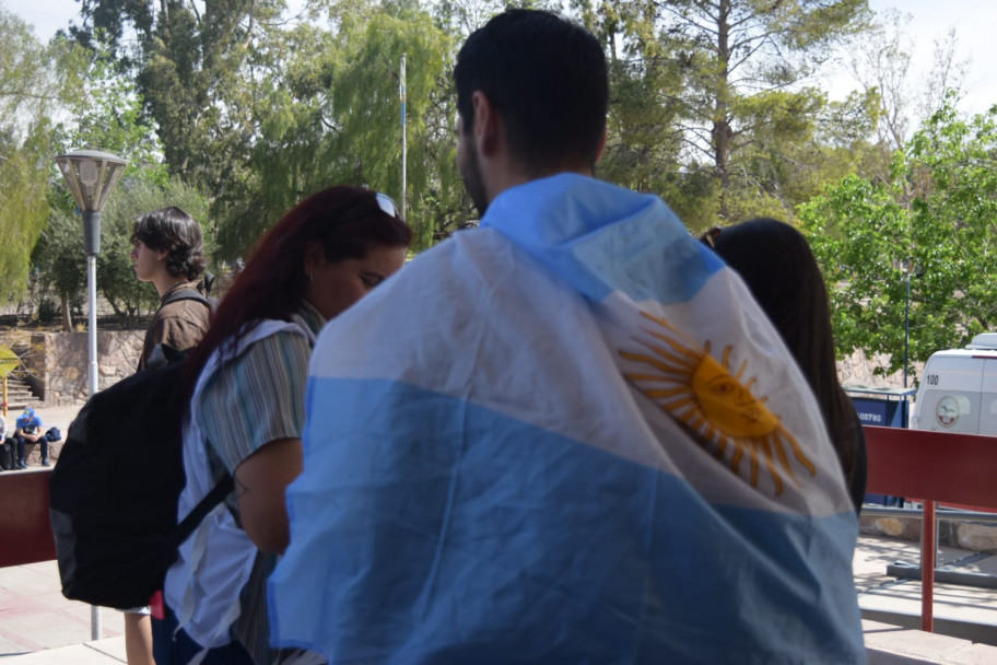 imagen Masiva marcha en defensa de la universidad pública