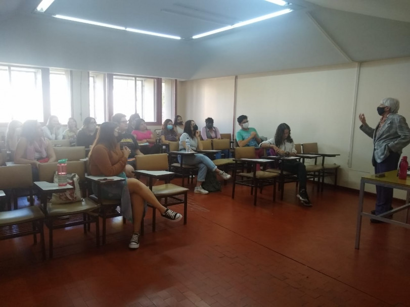 imagen El Elenco de Teatro de la Facultad de Filosofía y Letras vuelve a convocar a los/as estudiantes que quieran formar parte de su propuesta
