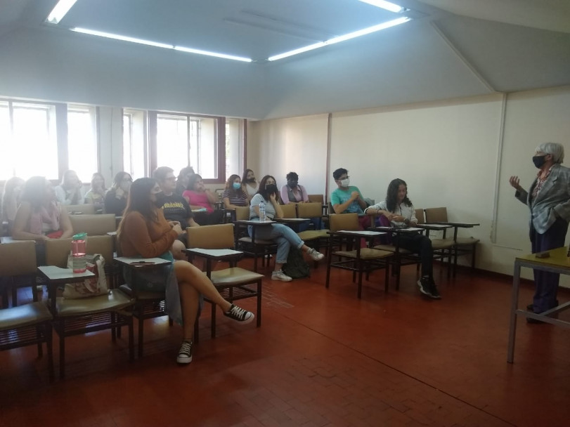 imagen El Elenco de Teatro de la Facultad de Filosofía y Letras vuelve a convocar a los/as estudiantes que quieran formar parte de su propuesta