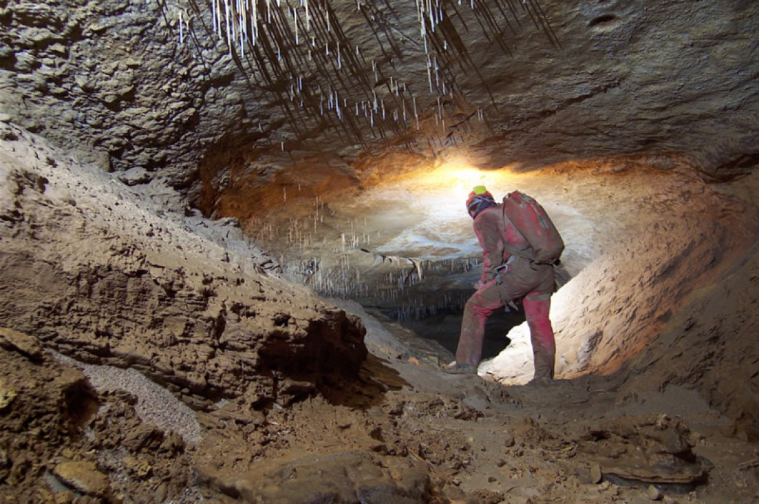 imagen Conferencia "La Espeleología y su rol en las Ciencias de la Tierra y la Geografía" 