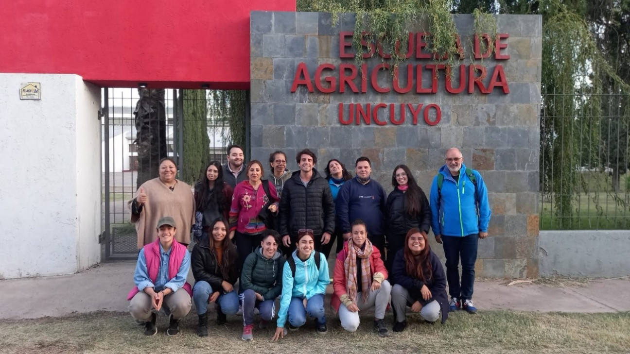 imagen Estudiantes de Francés visitan distintos emprendimientos en el Departamento de General Alvear