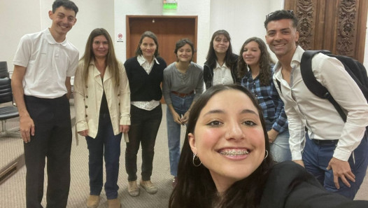 imagen Estudiantes de Francés visitaron la Pinoteca Sanmartiniana