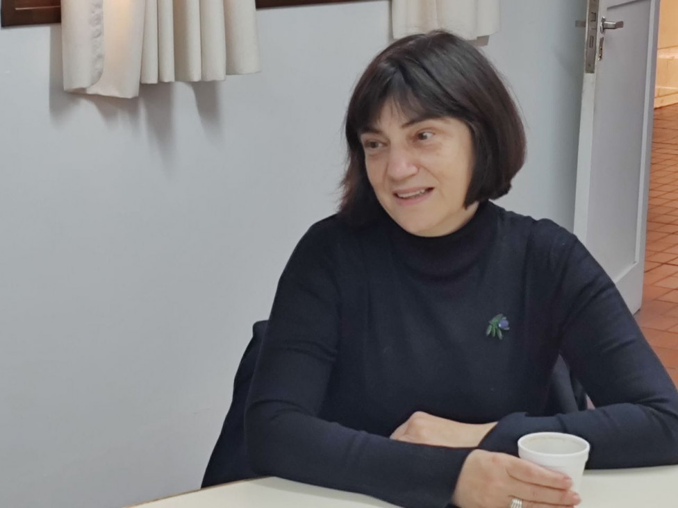 imagen Annick Louis visitó la Facultad de Filosofía y Letras