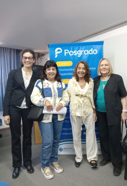 imagen Defensa de tesis de la Prof. Claudia Gabriela CURI 