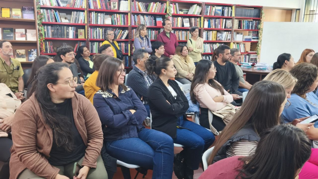 imagen La FFyL presentó una obra colectiva sobre Prácticas Socioeducativas y trabajo territorial