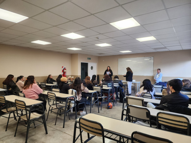 imagen El conocimiento vuelve a la comunidad: "Filo en Territorio" entregó certificados en la Zona Este