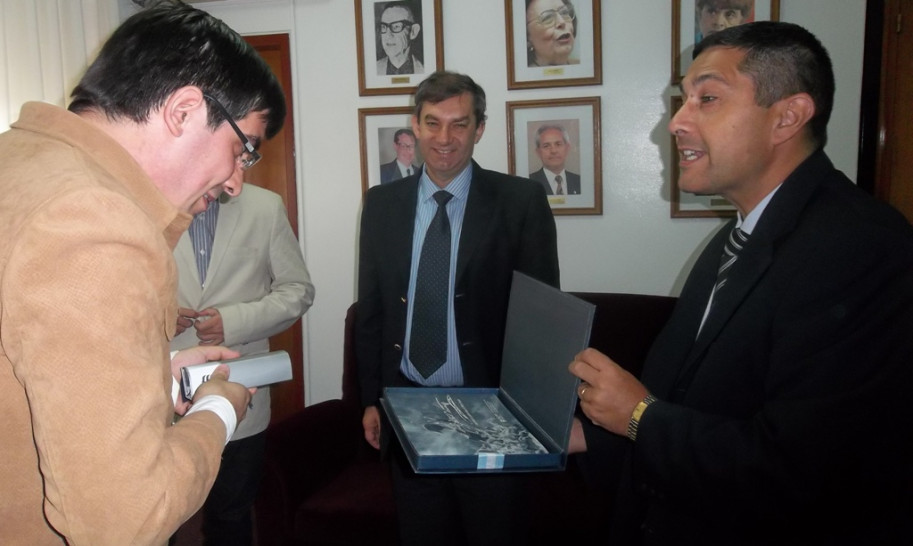 imagen Visitó la Facultad egresado que cumple Misión Diplomática en Cuba 