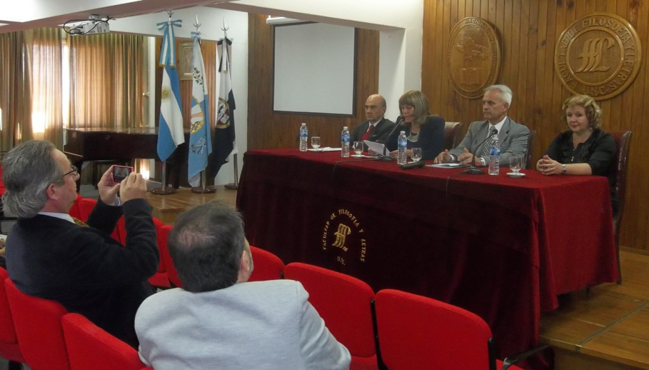 imagen Se inauguró el octavo simposio de ADEISE