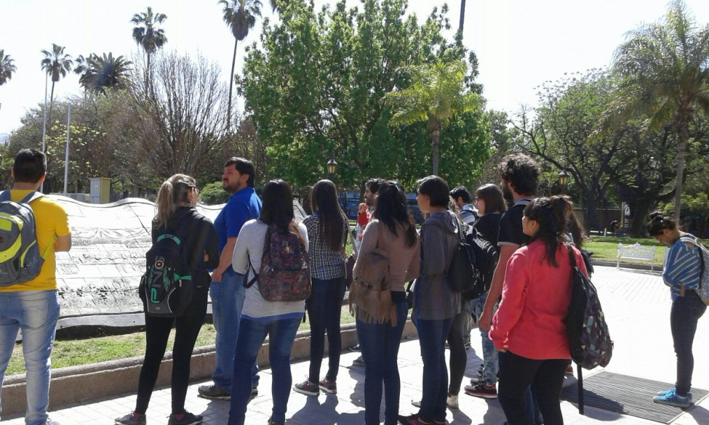 imagen Los estudiantes de Turismo visitaron el Museo del Área Fundacional