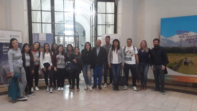 imagen Estudiantes de Turismo visitaron el Ente Turismo Mendoza y la Cámara de Turismo de la provincia 