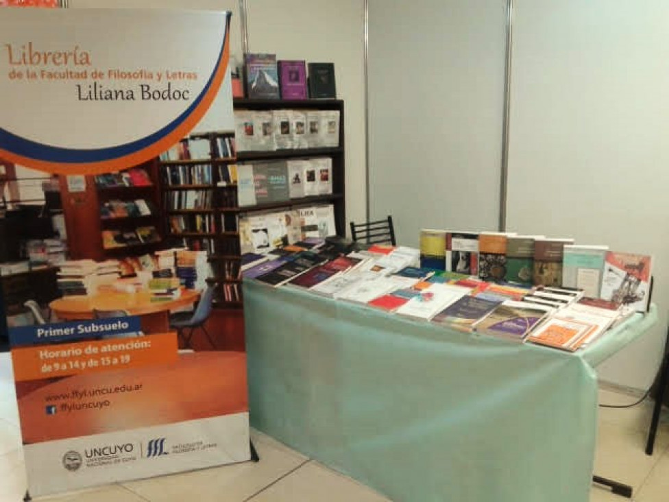 imagen FFyL presente en la Feria del Libro 2018