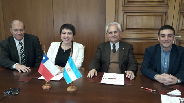 imagen FFyL firmó acuerdos con Universidades Chilenas