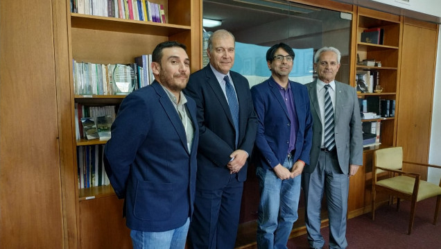 imagen Docentes-investigadores de la Universitad Autónoma de Chile visitaron la FFyL