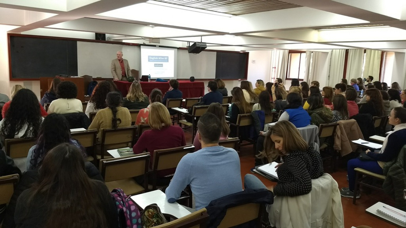 imagen Especialista en fonética inglesa visitó la Facultad