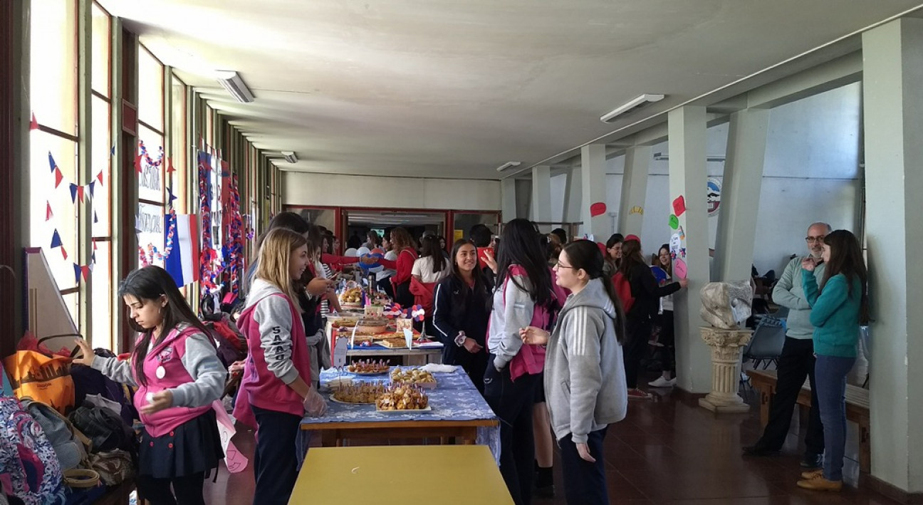 imagen Viví Francia en la Facultad 