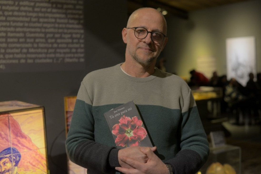 imagen José Niemetz presentó su novela en un ciclo literario de la UNCUYO