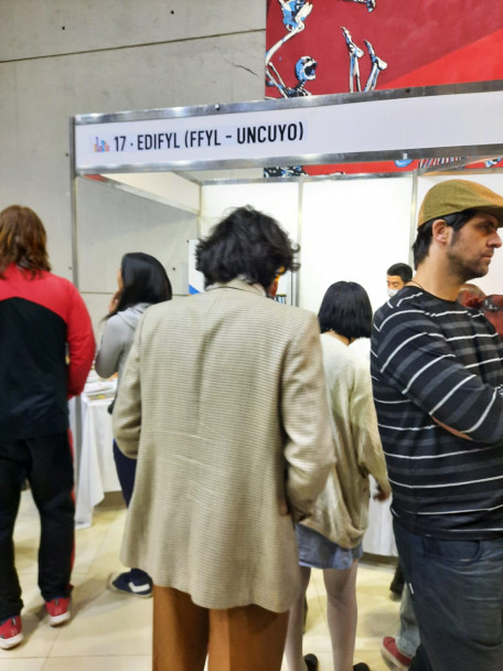 imagen El stand 17 de la FFyL en la Feria Internacional del Libro Mendoza 2022