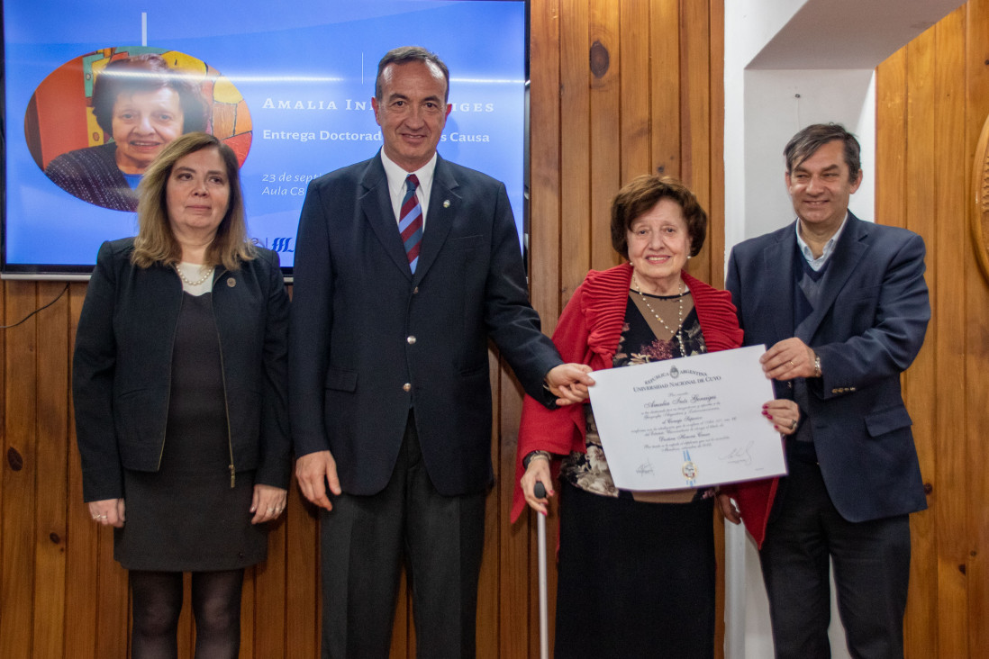 imagen Amalia Inés Geraiges, primera geógrafa Honoris Causa de la UNCUYO