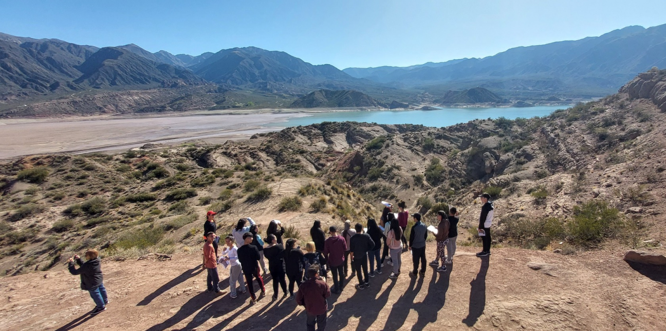 imagen Estudiantes de Geografía recorrieron el valle del río Mendoza, desde el piedemonte hasta Las Cuevas