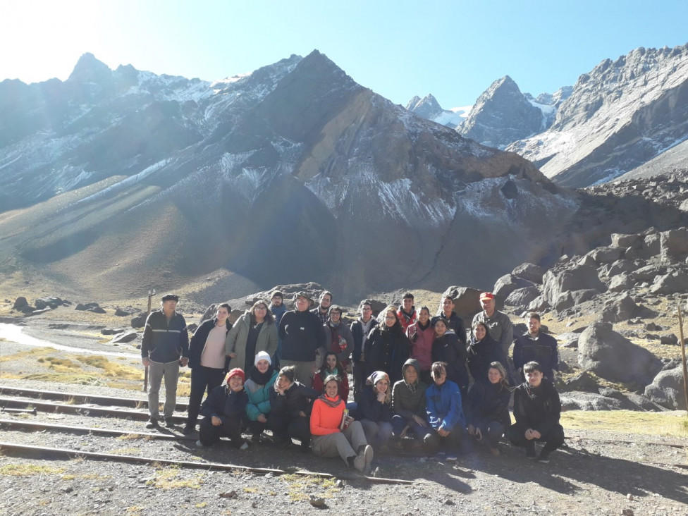 imagen Viaje de alumnos de la Licenciatura en Arqueología al valle del río Mendoza